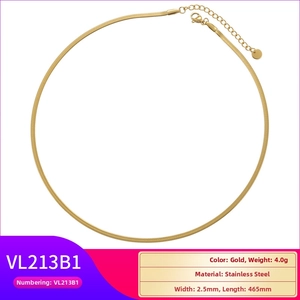 Detalle de cadena de serpiente en acero inoxidable dorado 2,5mm con medidas técnicas