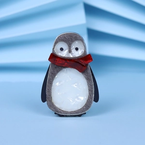 Cute Cartoon Penguin Brooch Acrylic Animal Lapel Pin For Clothing Bag Decoration Fashion Accessories Unisex