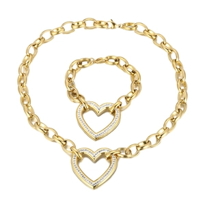 Golden chunky chain jewelry set for women with sparkling crystal heart pendants