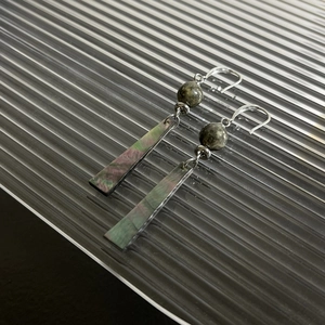 Minimalist pyrite and black shell drop earrings in silver-tone finish on fluted glass