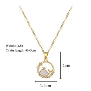 Detailed specs for gold whale necklace showing weight 2.8g and chain length 40+5cm