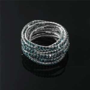 Elegante pulsera elástica plateada de 2mm con diamantes de imitación azul lago en negro