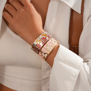 Bracelets larges à fleurs géométriques rétro en tons argent-orange et or-rose