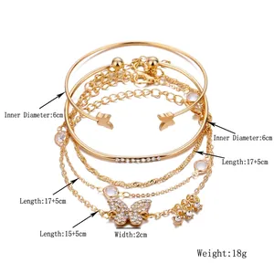 Set di 5 bracciali dorati con ciondolo a farfalla e cristalli per donne stile