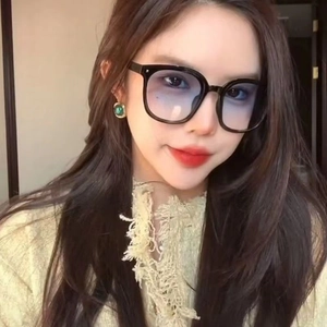 Foldable oversized square sunglasses with black frames and blue gradient lenses
