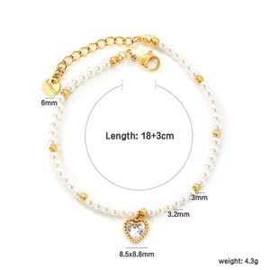 Detail of stainless steel heart bracelet showing 18+3cm length and 4.3g weight specs