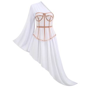 Detail eines weißen One-Shoulder-Chiffonkleids mit braunen Korsett-Paspelierungen