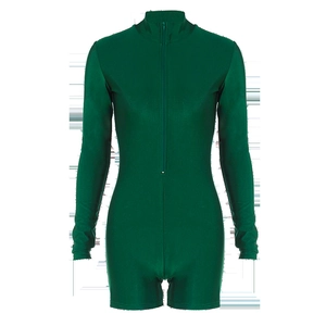 Detailansicht des dunkelgrünen, eng anliegenden Langarm-Bodysuits mit halbem Reißverschluss