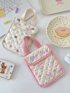 Quilted cotton handheld phone bag set with bear and floral patterns and resin buttons