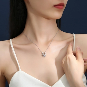 Collana con ciondolo in argento sterling S925 a forma di corna con pietra di moissanite