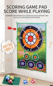 Detalle de diana de tela colgante para juego de golf y aprendizaje de matemáticas