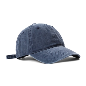 Klassieke gewassen marineblauwe katoenen honkbalpet met een verstelbare riem