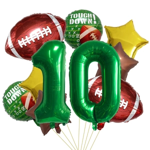 Detail von Football-Party-Set mit grüner Nummer 10 und Touch Down Folienballons
