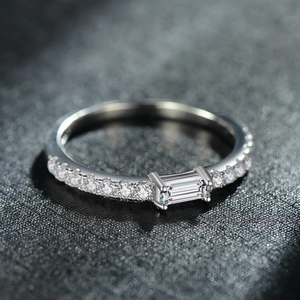 Classic S925 silver ring featuring a rectangular main stone and small round side diamonds