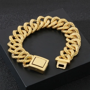 Bracelet pour homme en acier inoxydable plaqué or 18k avec chaîne torsadée et boucle