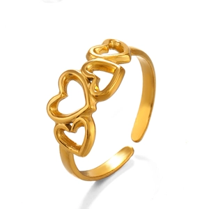 Bague cœur plaquée or 18 carats avec quatre motifs ajourés et anneau ajustable