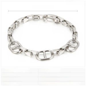 Detailed view of men's steel chain bracelet with oval links and 220mm length sizing