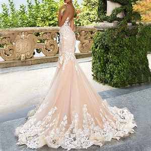 Elegant Mermaid Wedding Dress Lace Tulle V-Neck Sleeveless Floral Applique Formal Party Evening Gown For Women