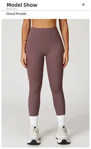 Nahaufnahme der High-Waist Yoga-Leggings in Wolkenlila mit breitem Taillenbund