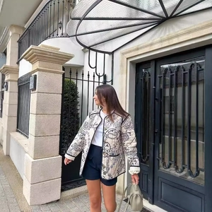 Women Quilted Jacket Paisley Floral Print Polyester Contrast Binding Loose Retro Outerwear