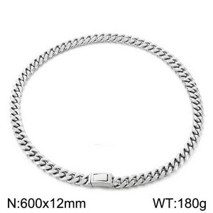 Detail of 12mm silver Miami Cuban link necklace with 600mm length and 180g weight