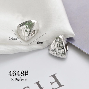 Detailed view of silver heart leopard charm with 14x16mm size and 5.8g weight markings