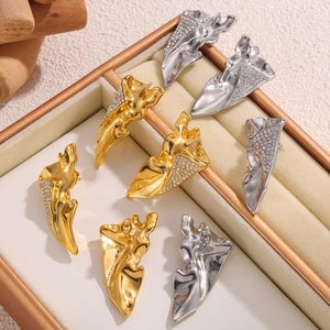Vintage irregular wing-shaped titanium steel earrings with diamonds in gold and silver