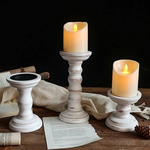Set di 3 portacandele vintage in legno bianco a colonna romana per decori nuziali