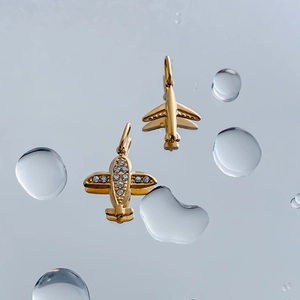 Gold-plated stainless steel airplane pendants with crystal details for jewelry DIY