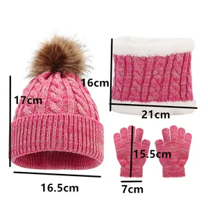 Tabella taglie per set invernale bambini con cappello, sciarpa e guanti rosa lavorati