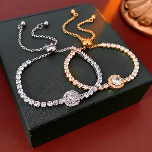 Bracelet géométrique ajustable élégant avec zircons étincelants en or et en argent