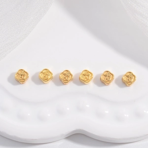 Set aus sechs goldenen S925 Sterling Silber Hasenanhängern für DIY-Schmuck und Armbänder