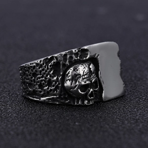 Gothic stainless steel skull ring with vintage silver and black distressed finish