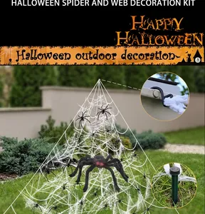 Set decorativo di Halloween con ragno gigante di peluche e grande ragnatela bianca a triangolo