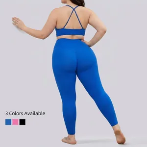 Ensemble de yoga grande taille bleu avec brassière dos croisé et legging de sport