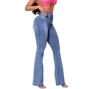 Jean évasé taille haute pour femme bleu clair avec finition délavée et coupe ajustée