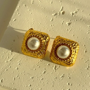 Vintage 18k gold plated stainless steel square earrings with pearl and lava texture