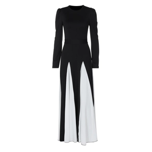 Robe mi-longue élégante à manches longues avec design patchwork noir et blanc et taille haute