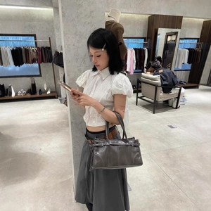 Camicetta Corta Donna Maniche Sbuffo Righe Vita Annodata Bottoni Colletto Camicia Chic Top Con Fiore 3D