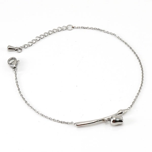 Minimalist silver stainless steel flower pendant bracelet with adjustable chain for women