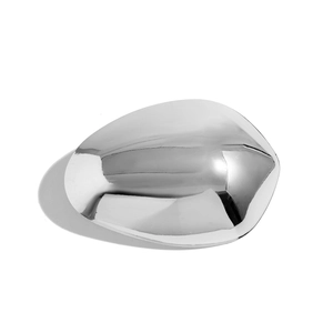Detail shot of the irregular liquid metal hair clip with a silver mirror-polished surface