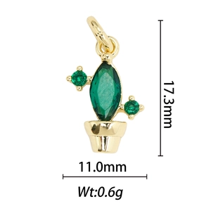 Colgante de cactus bañado en oro de 18k con gema verde y medidas detalladas