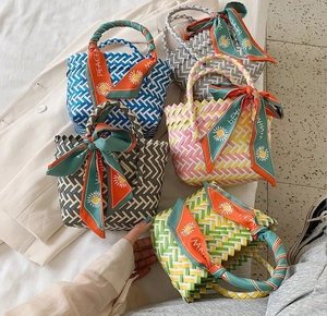 Sac À Main Tissé Style Paille Panier Avec Décoration De Foulard En Satin Fleurie Été Plage Vacances Petit Tote Portable Pour Femmes