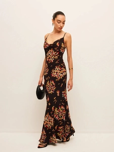Floral print V-neck maxi jumpsuit with waist tie and sleeveless straps in black