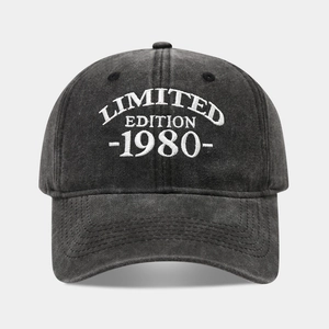 Casquette de baseball en coton lavé gris foncé avec broderie Limited Edition 1980