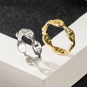 Polished titanium steel pig nose anchor link rings in gold and silver finish