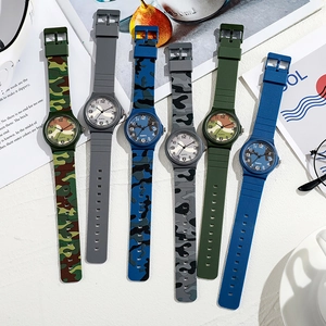 Minimalist military green and camouflage silicone quartz watches for children and students
