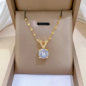 Collier Chaîne En Acier Inoxydable Plaque Or Avec Pendentif En Cuivre Forme V En Micro Pavé Zircon Pour Femmes