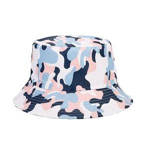 Dual-sided camouflage bucket hat for sun protection with pink and blue patterns