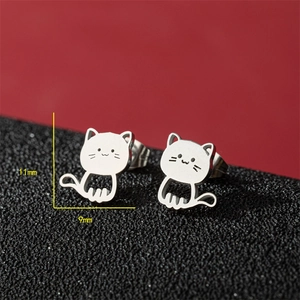Minimalist cat-shaped stainless steel stud earring with 11x9mm size dimensions